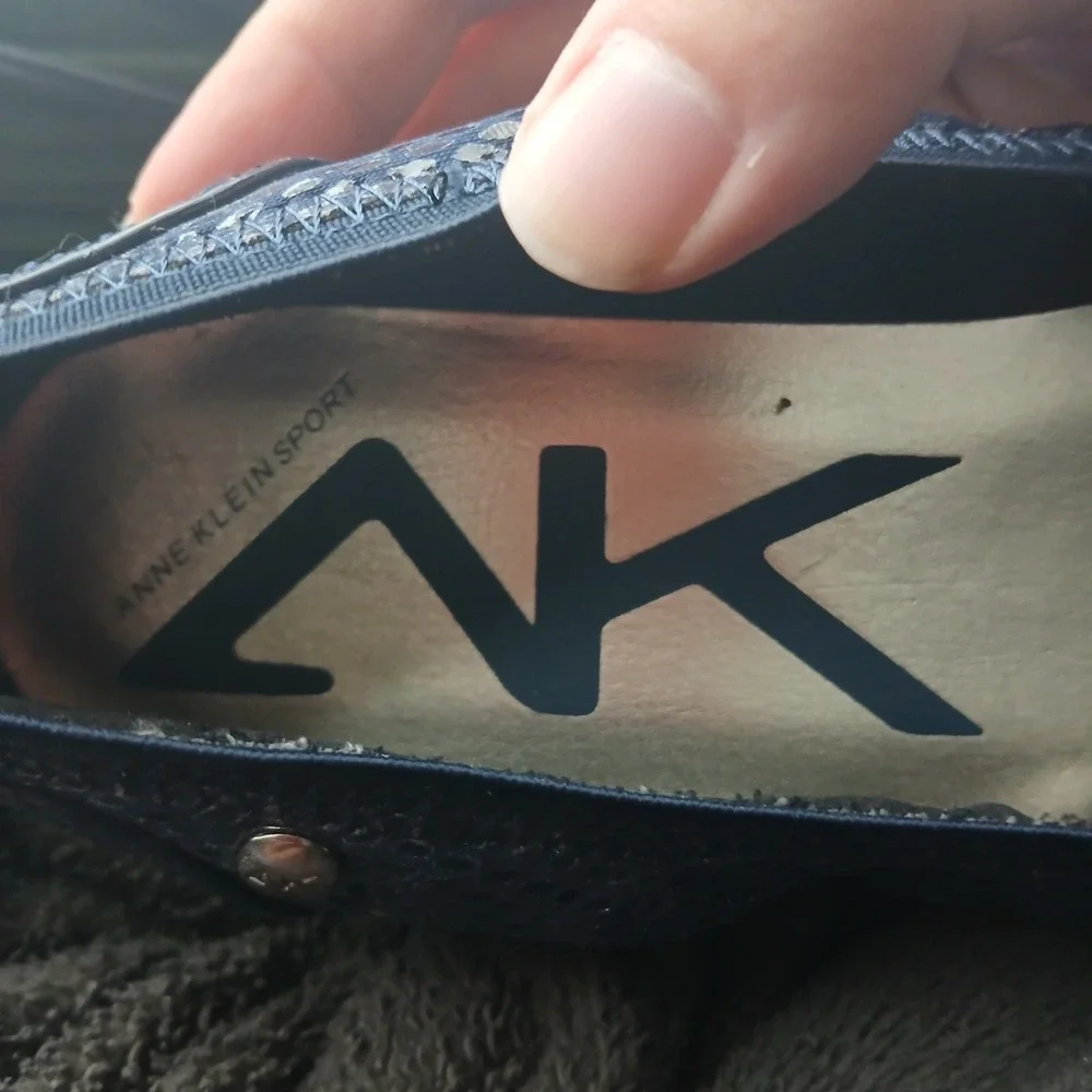 Anne Klein Sport Drestyn Wedge Pumps 8M Navy Blue Snakeskin Patent Professional